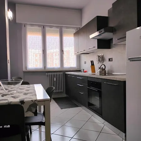 Il Rifugio Di Vlad Centro Διαμέρισμα Άστι